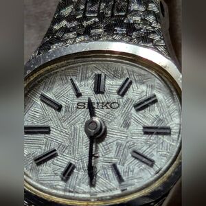 (911)Vintage Ladies Seiko Stainless Steel Mechanical Watch 11-7610
